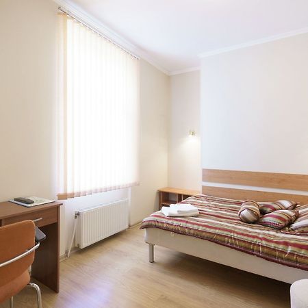 Hotel Knights Court Riga Exterior foto