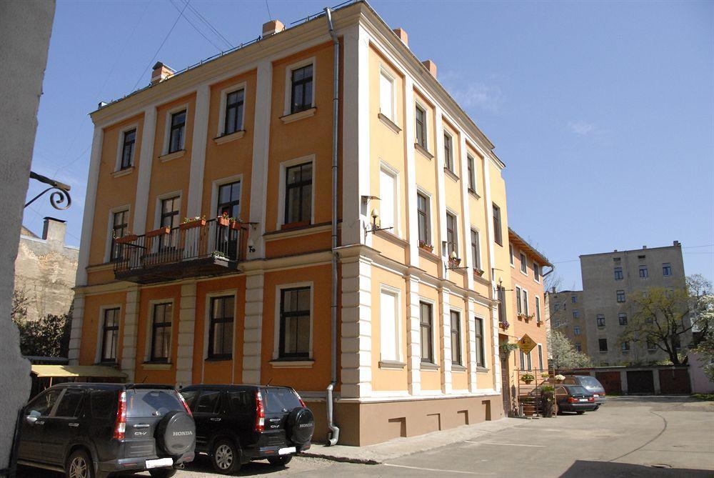 Hotel Knights Court Riga Exterior foto