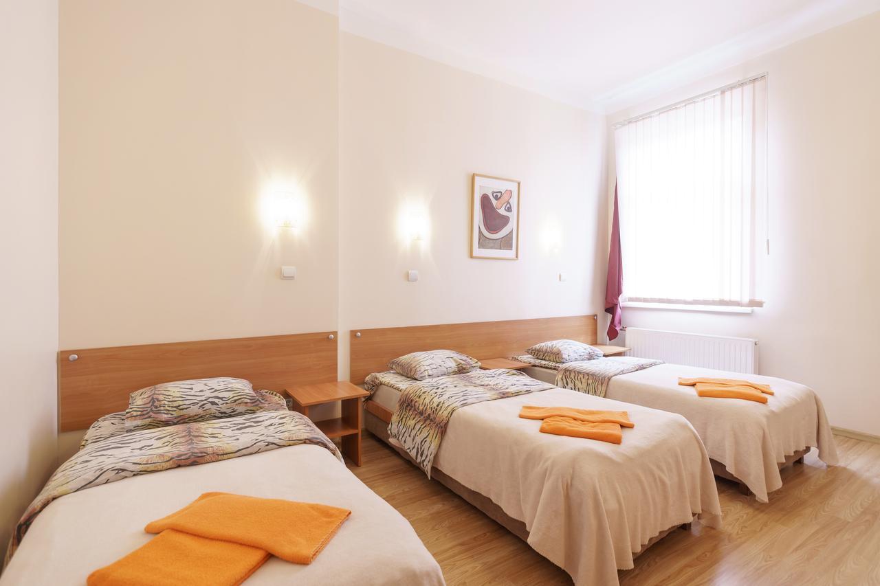 Hotel Knights Court Riga Exterior foto