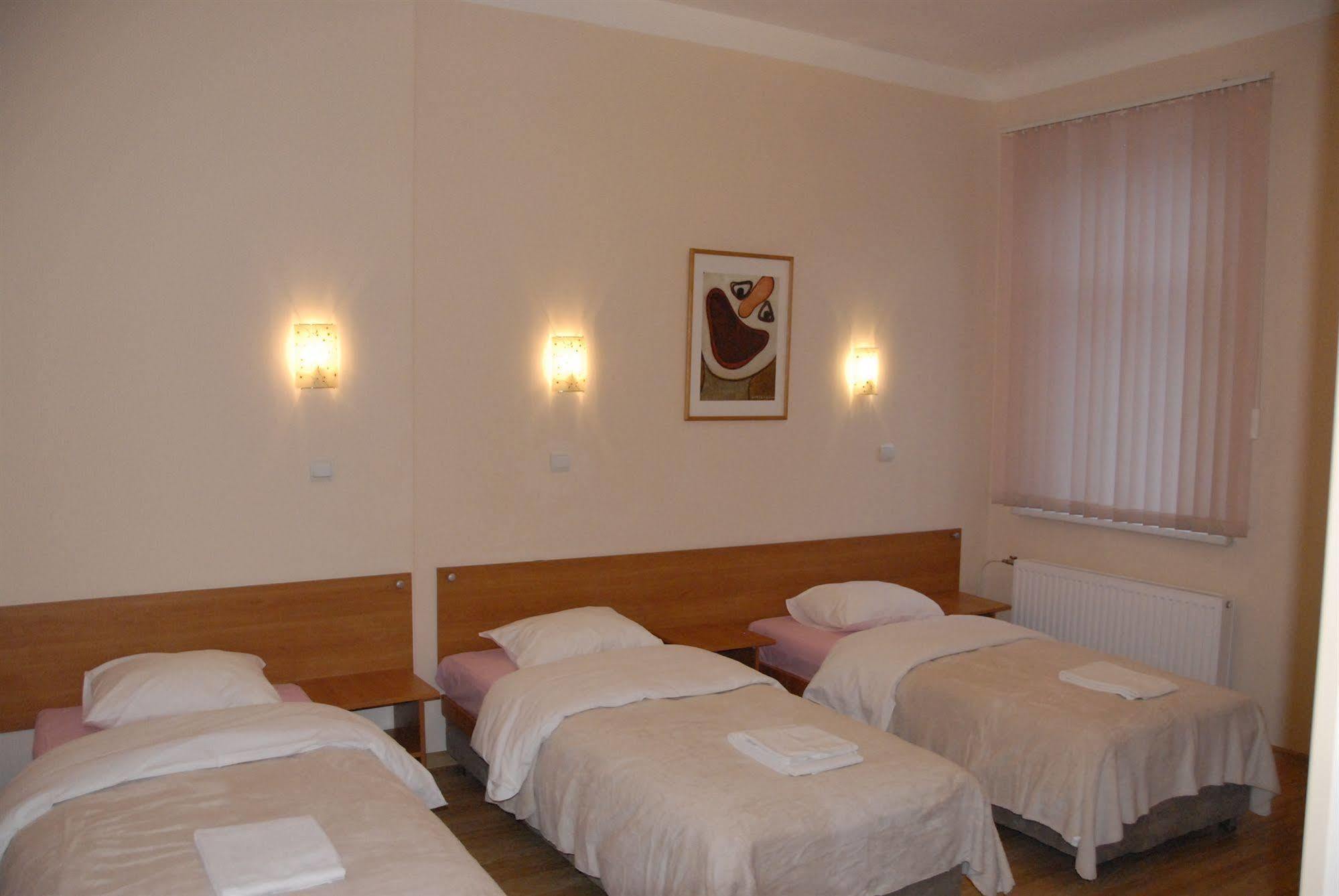 Hotel Knights Court Riga Exterior foto